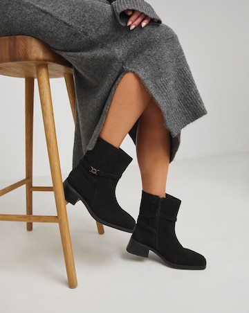 Heavenly Soles Phoenix Suede Square Toe Boots With Gusset - Extra Wide Fit (EEE)