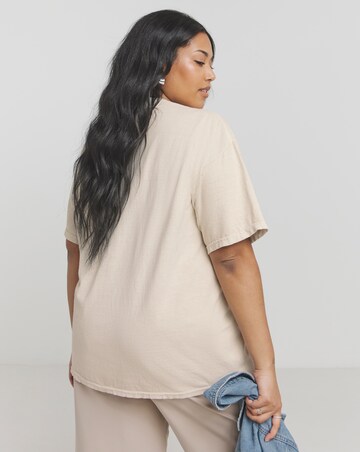 Sand Nirvana Flowers License T-Shirt