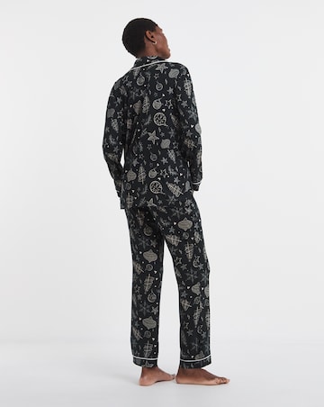 Pretty Secrets Christmas Print Revere Pyjama Set