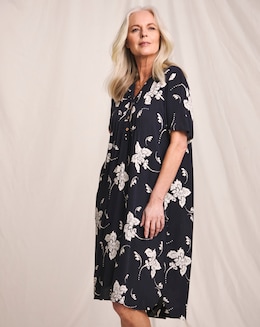 Julipa Printed Textured Crinkle Shift Dress