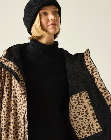 Regatta Waterproof Changing Robe