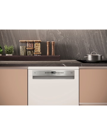 Hotpoint HD7FHP33UK Full Size Dishwasher - 14 Place Settings - White + Install