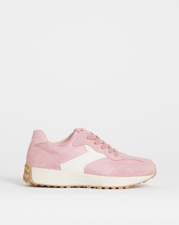 Akira Retro Runner Trainer - Wide Fit (E)