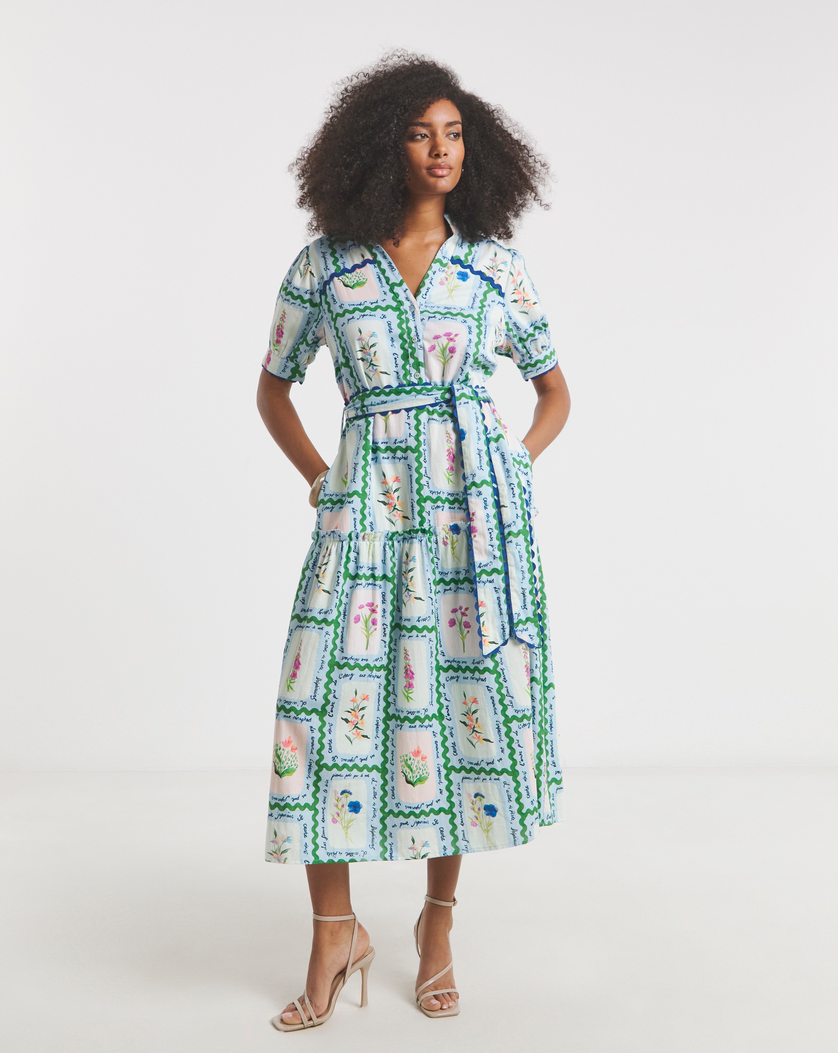 Hope & Ivy Lilith Postcard Print Maxi Dress | Ambrose Wilson
