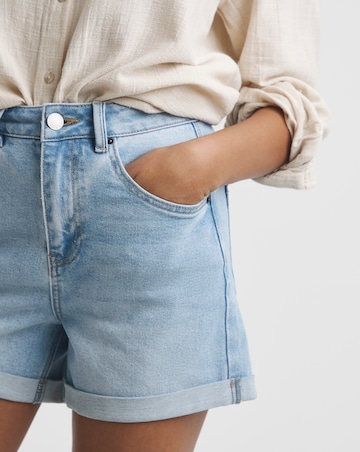 Light Wash Roll Hem Mom Shorts