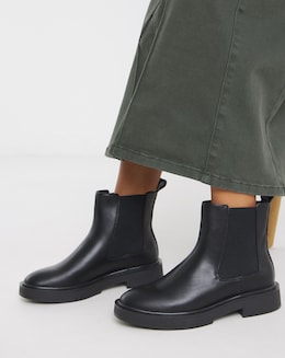 Arya Classic Chelsea Boots - Wide Fit (E)
