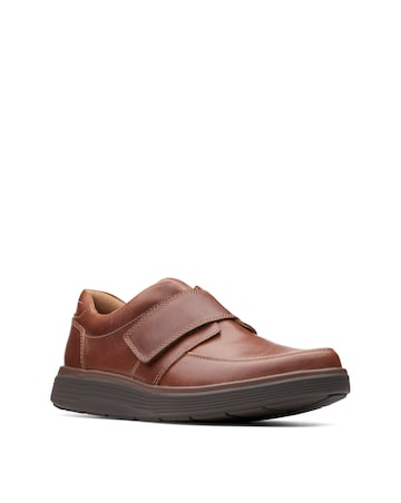 Clarks Un Abode Strap Wide Fit Shoe