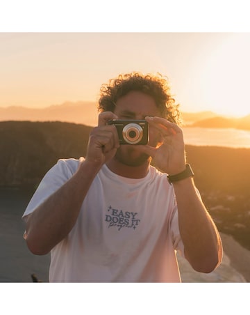 AGFA Photo Realishot DC8200 18MP 8x Zoom Compact Digital Camera - Black