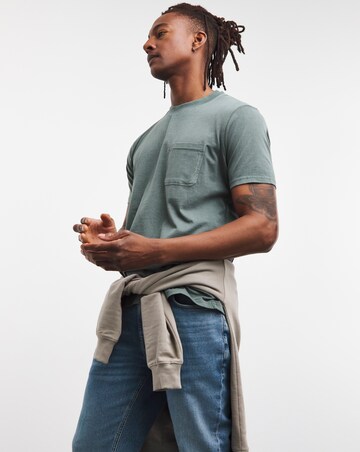 Garment Dyed Pocket T-Shirt Long Length- Dark Green