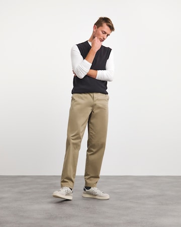 Loose Fit Chino