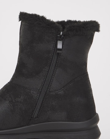 Cushion Walk Button Winter Boot Wide E Fit