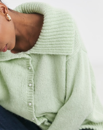 Pistacho Statement Collar Cardigan