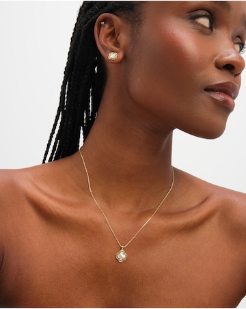 Jon Richard Gold Plated Filigree and Mother of Pearl Clover Set - Gift Box