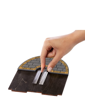 MGA's Miniverse Make It Mini Potions Class Harry Potter Mini Collectibles