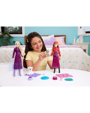 Disney Frozen Fashion Doll Elsa & Baby Bear Set