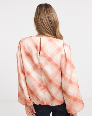 Bubble Sleeve Bubble Hem Top