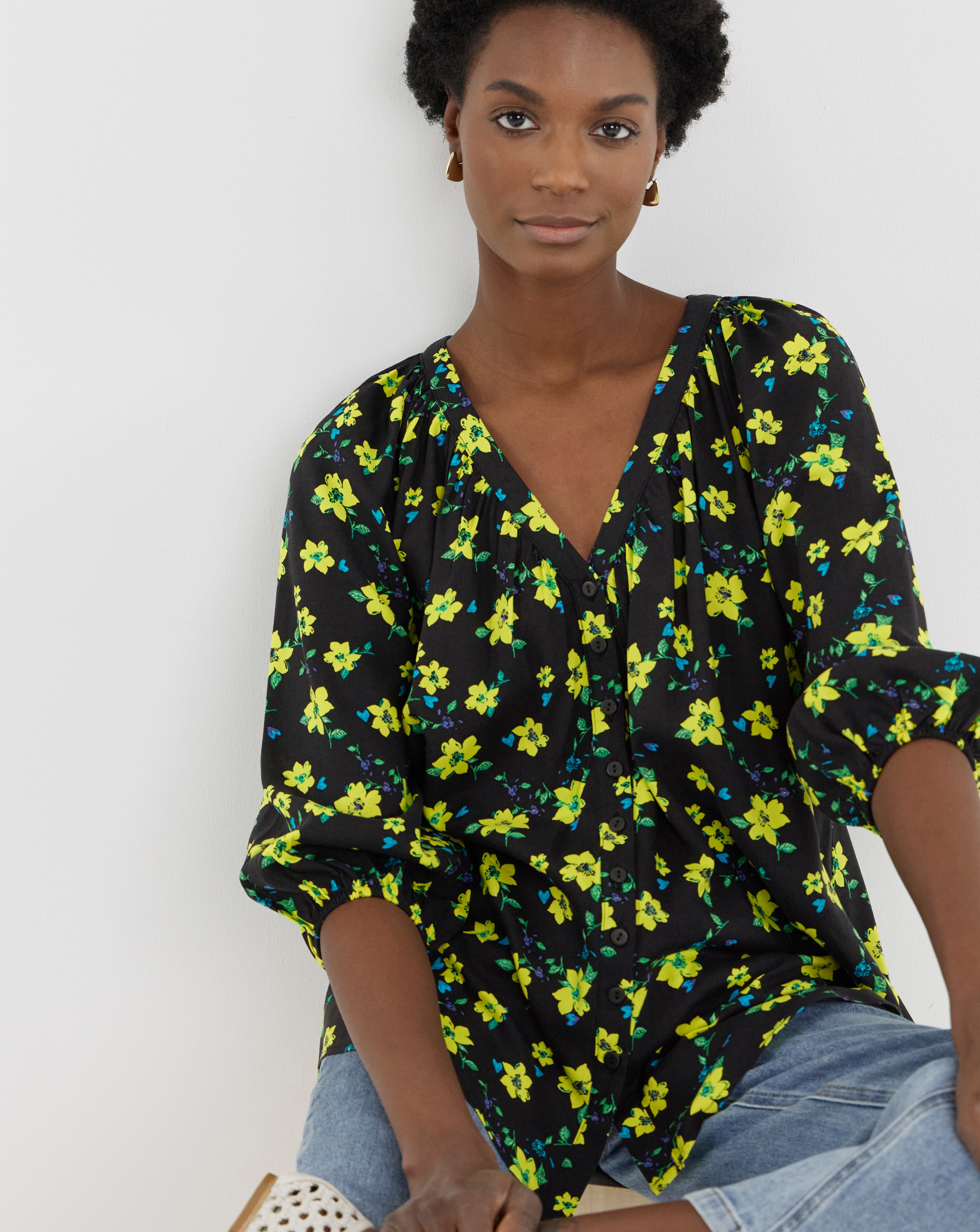 Crinkle V Neck Puff Sleeve Top | Ambrose Wilson