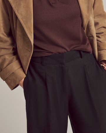 LINEN BERMUDA SHORT