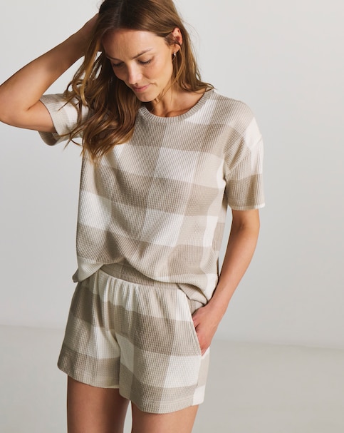 Pretty Secrets Check Waffle Lounge Short Set