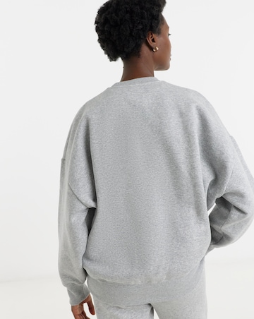 Under Armour Rival Fleece Oversized Crew Sweatshirt