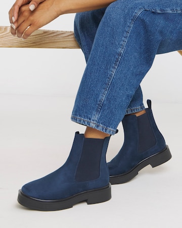 Arya Classic Chelsea Boots - Standard Fit (D)