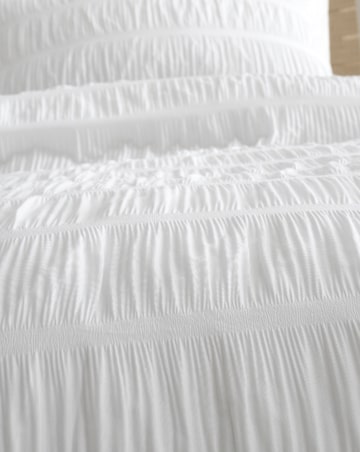 Catherine Lansfield Seersucker Duvet Cover Set
