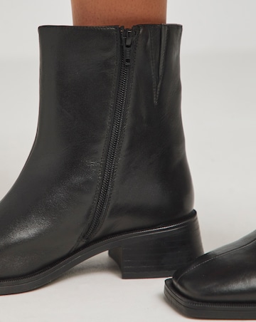 Heavenly Soles Brianna Heeled Square Toe Leather Boots - Extra Wide Fit (EEE)
