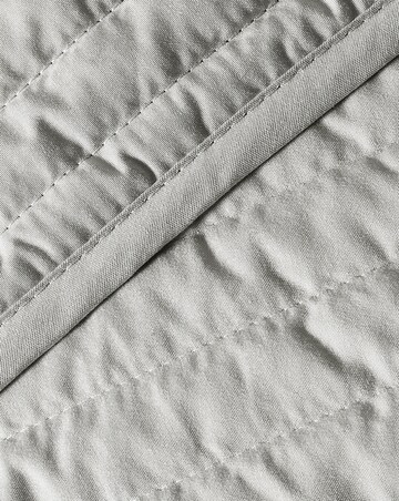 Bianca Quilted Lines Bedspread
