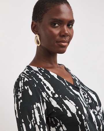 Mono Print Wrap Bubble Hem Long Seeve Top