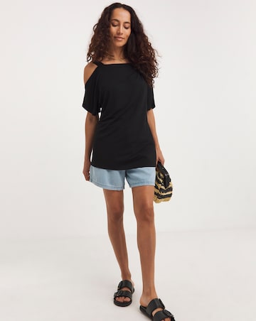 Twist Detail Top