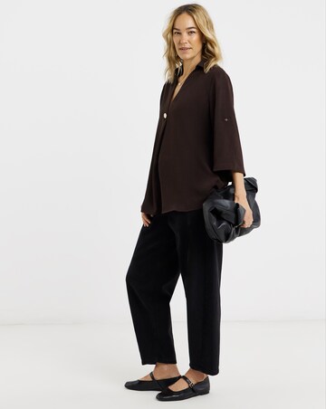 Button Detail Collar Popover Top