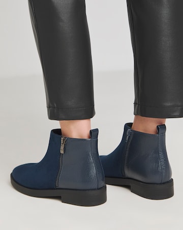 Verity Classic Zip Detail Ankle Boot - Wide Fit (E)