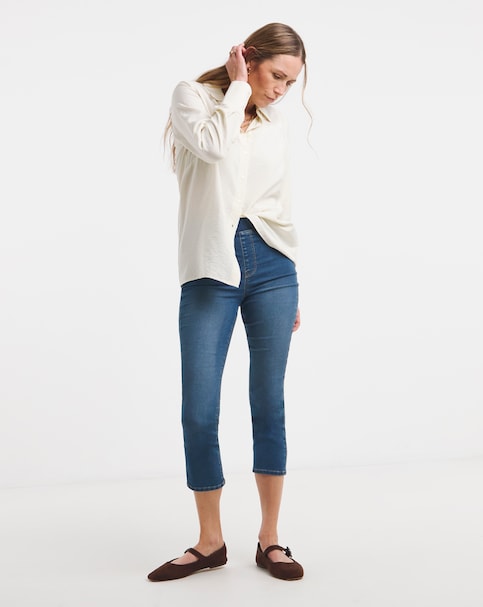 Mid Blue Stretch Capri Jeggings