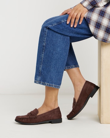 Nala Classic Puckered Loafer - Extra Wide Fit (EEE)