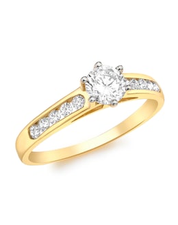 9 Carat Gold Cubic Zirconia Ring