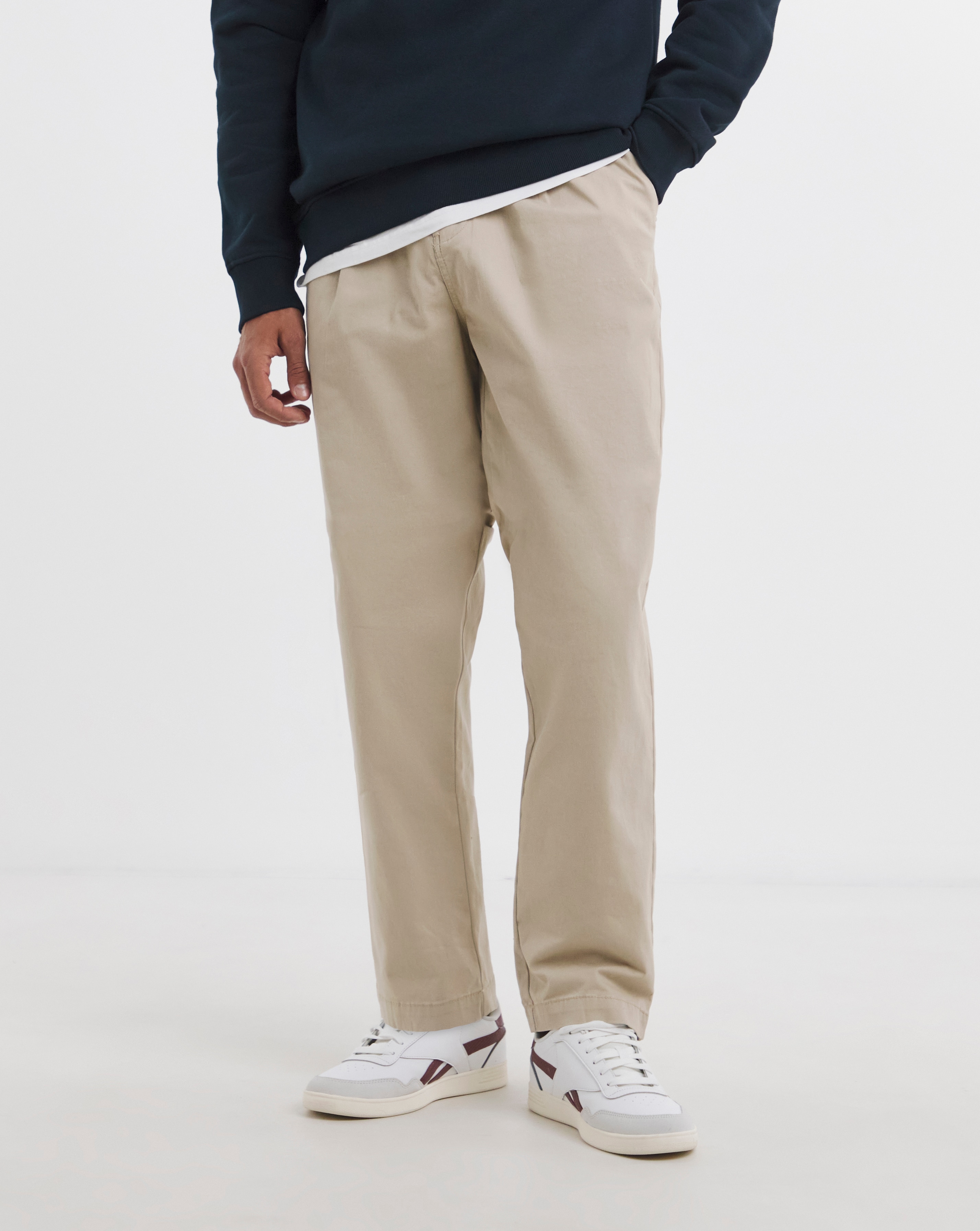 Pleat Front Loose Tapered Fit Chino