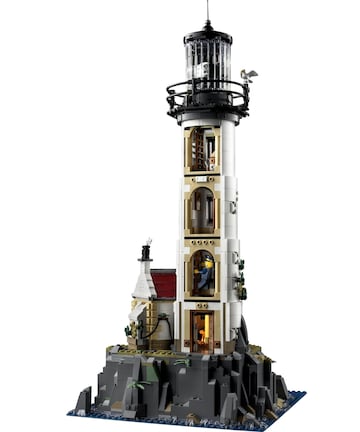 LEGO Ideas Motorized Lighthouse 21335
