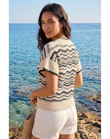 Roman Stripe Wave Frill Knit Top