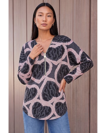 Roman Heart Print Zip Top
