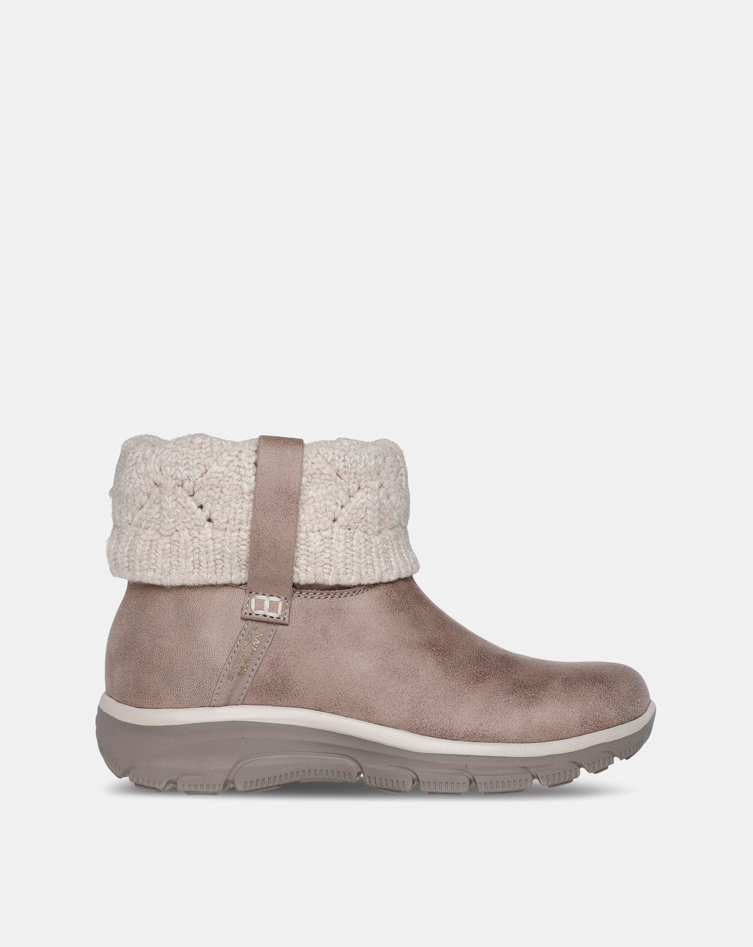 Skechers Slip In Ankle Boot Standard Fit Ambrose Wilson