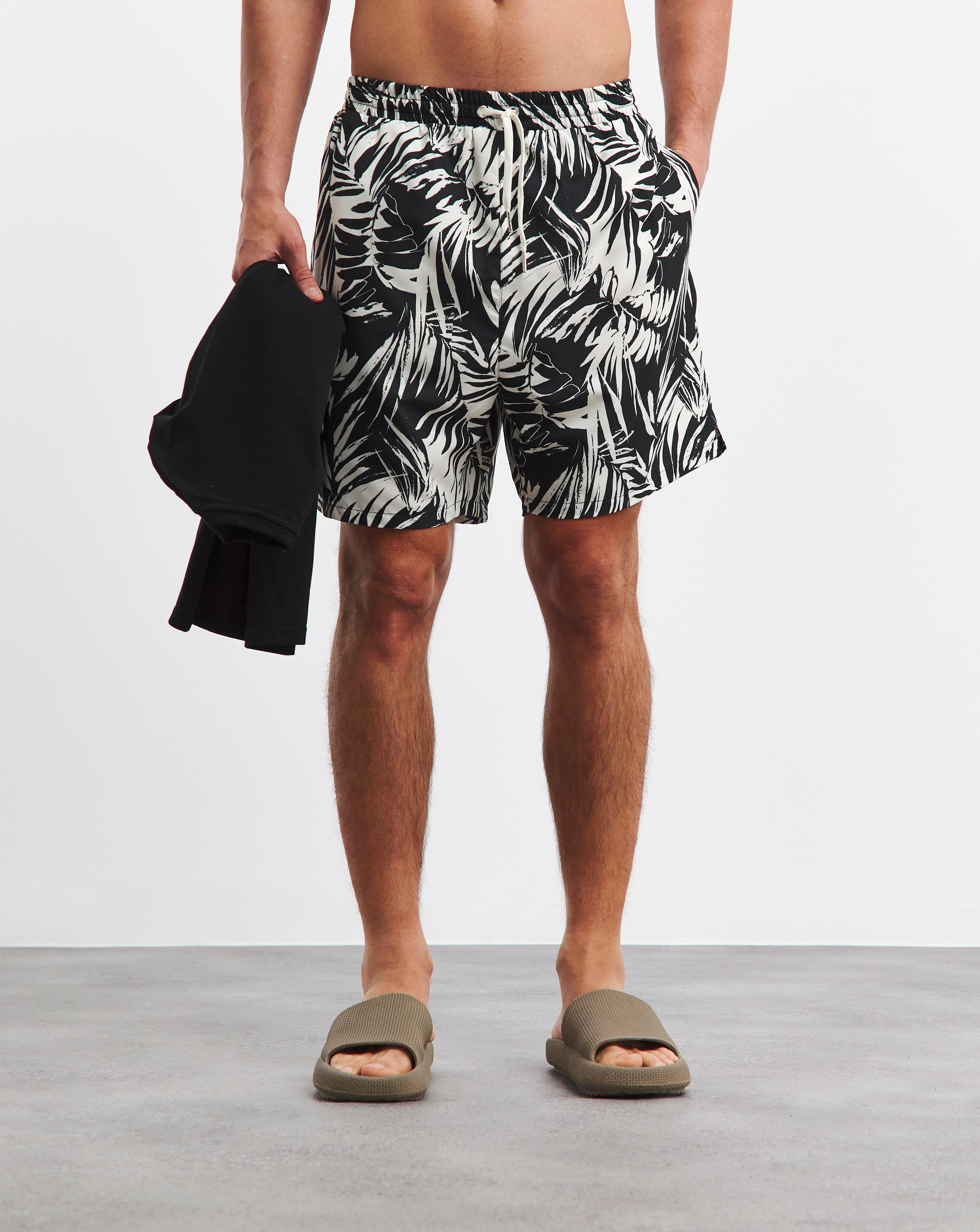 Mono Palm Print Reg Length