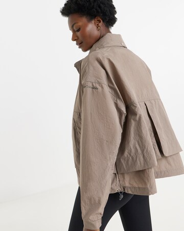 Columbia Paracutie Windbreaker