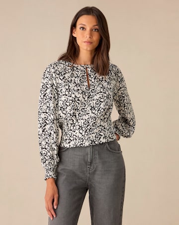 Ro&Zo Mono Floral Print Keyhole Front Blouse