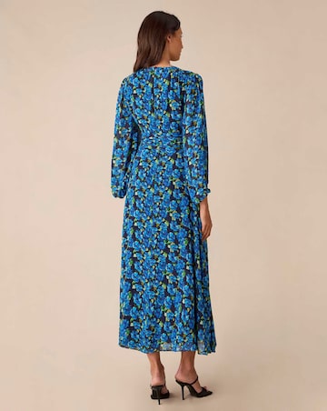 Ro&Zo Blue Floral Ruched Waist Maxi Dress