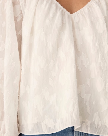 Ro&Zo White Leopard Jacquard Balloon Sleeve Top