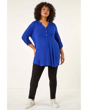 Roman Curve Buttoned Stretch Top