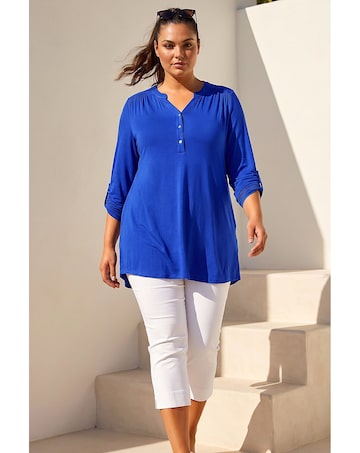 Roman Curve Buttoned Stretch Top