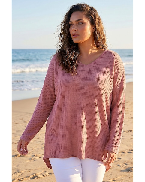 Roman Curve Textured V-Neck Stretch Top