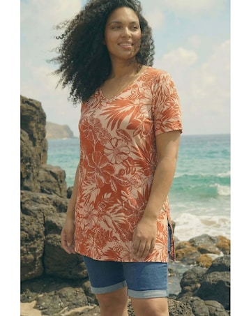 Roman Curve Leaf Print Bar Back Top