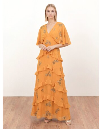 Maya Deluxe Embellished Half Sleeve Ruff